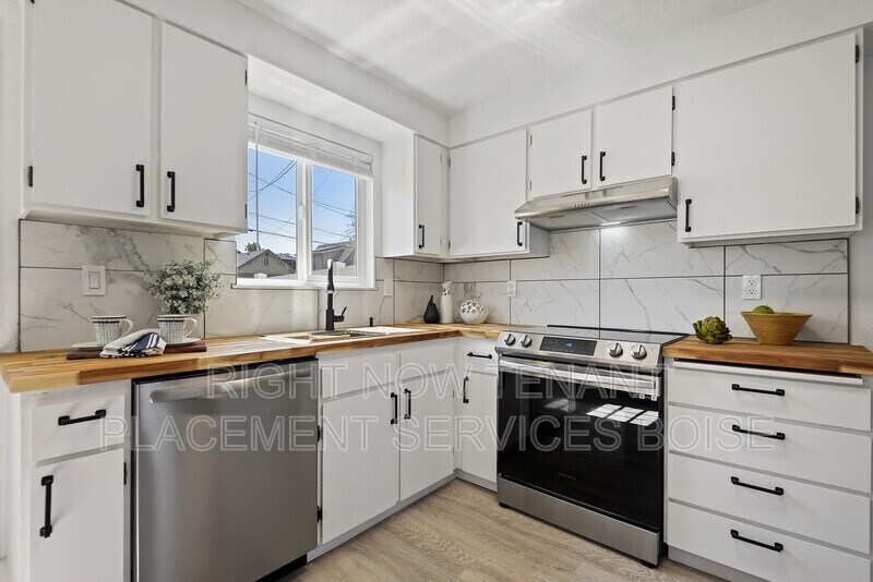 Primary Photo - 918 N 32nd St