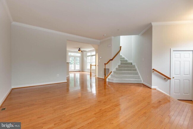 Foto del edificio - 10641 Hillingdon Rd