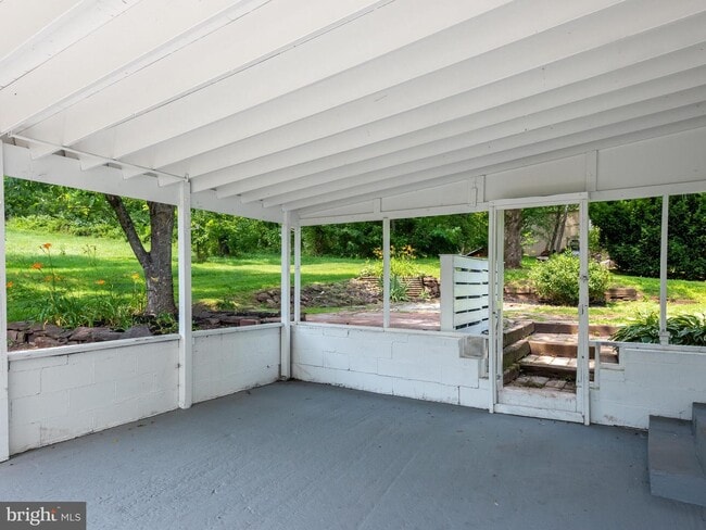 Building Photo - 831 Old Schuylkill Rd