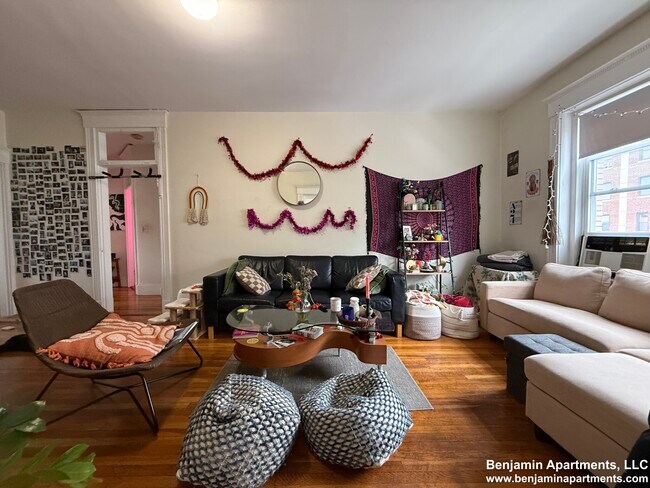 Foto del edificio - 134 Englewood Ave