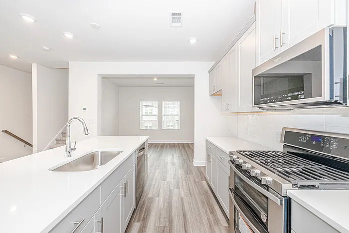 Foto principal - Room in Townhome on Millennium Ave