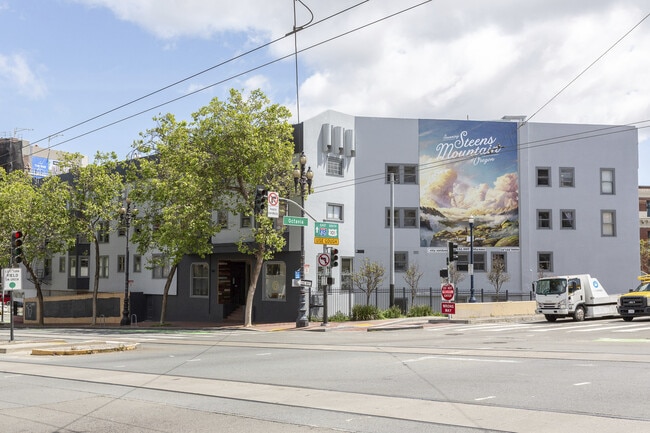 Building Photo - 1745 Market St