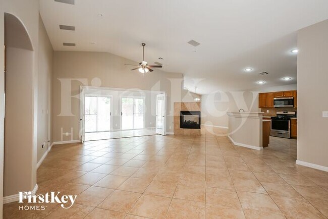 Foto del edificio - 3420 Ashby Field Ave