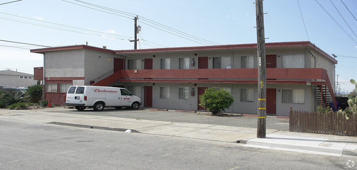 Primary Photo - 1333 Market Ave