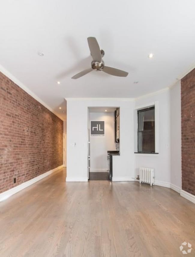 Building Photo - Tenth Avenue