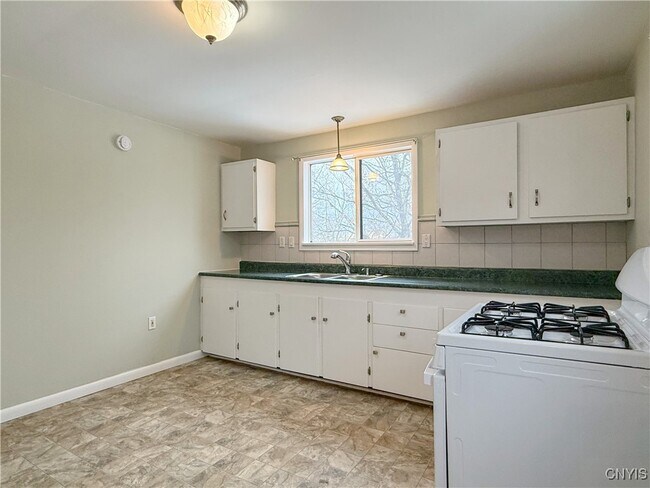 Foto del edificio - 2653 W Seneca Turnpike