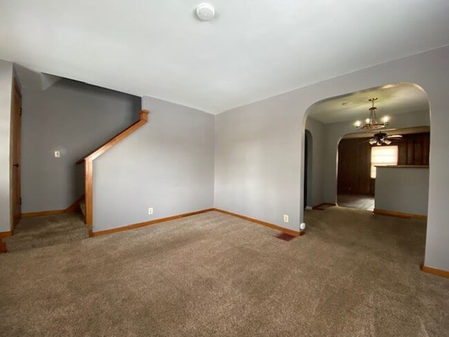 Building Photo - Welcome to this charming 3-bedroom, 1.5-bathroom double in the heart of Springfield, OH+