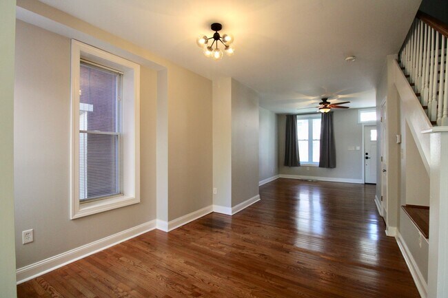 Foto del edificio - 437 Harris St