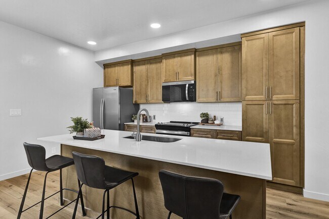 Foto del edificio - Brand New,Pre Leasing, August 15,2025: 3 bed, 2.5 bath townhome, 1,546 square feet. storage unit,...