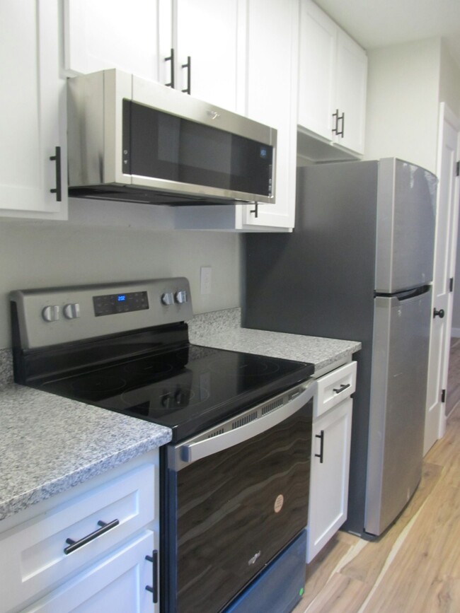 Building Photo - 1595 Willow Bend Way
