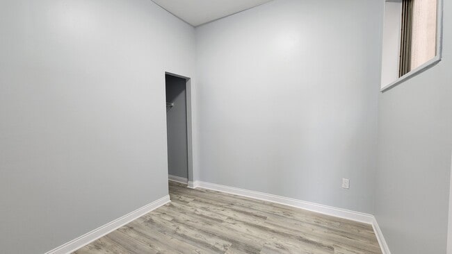 Foto del edificio - 222 W 31st St