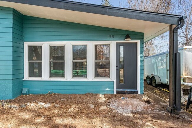 Building Photo - Beautiful 2 Bed 1 Bath House by CSU Campus!