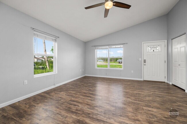 Foto del edificio - 5503 W Serene Cir