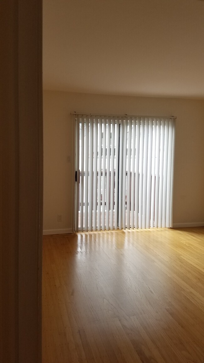 Bedroom - 3055 Market St