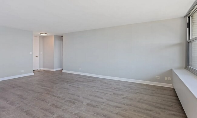 Building Photo - 400 E Randolph St