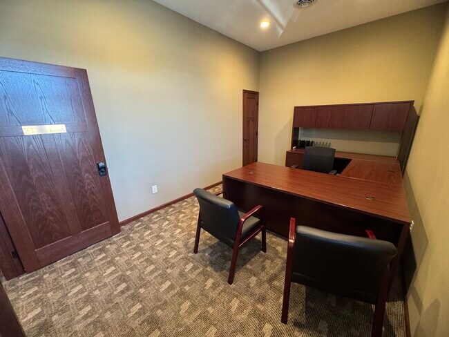 Foto del edificio - Hwy 20 Plaza (102 E Hwy 20, Stuart)