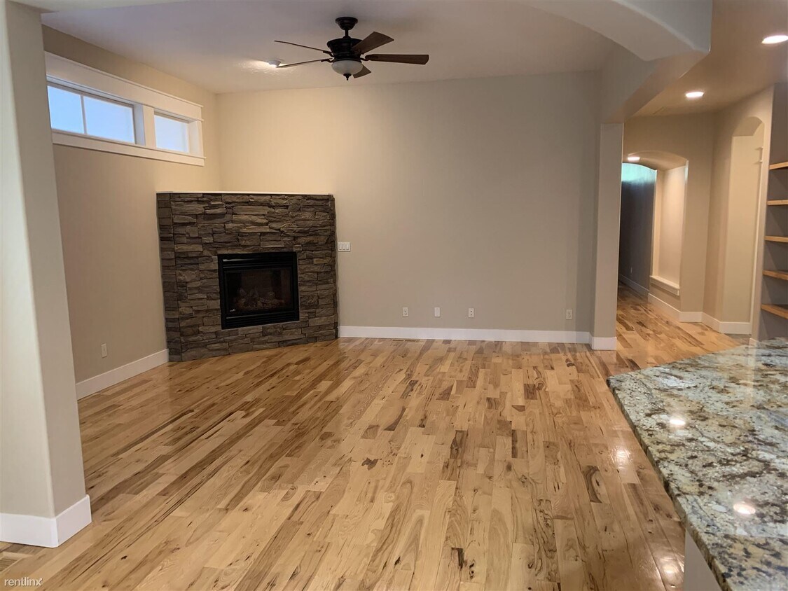 Building Photo - 3 br, 2 bath House - 11315 West Kuhnen Drive