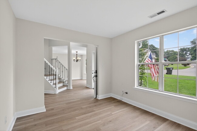 Building Photo - 3881 Shenandoah Dr