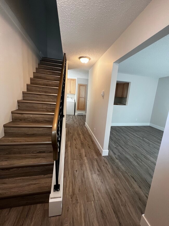 Building Photo - 9806-9895 95 St