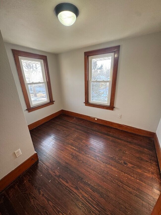 Foto del edificio - 1830 3rd St