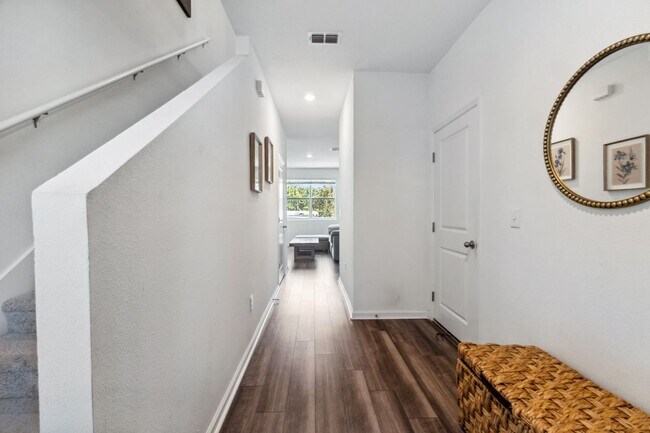 Foto del edificio - 6359 Kay Morgan Ln