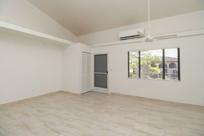 Building Photo - ANNUAL UNFURNISHED ** Wiggins Pass West **...