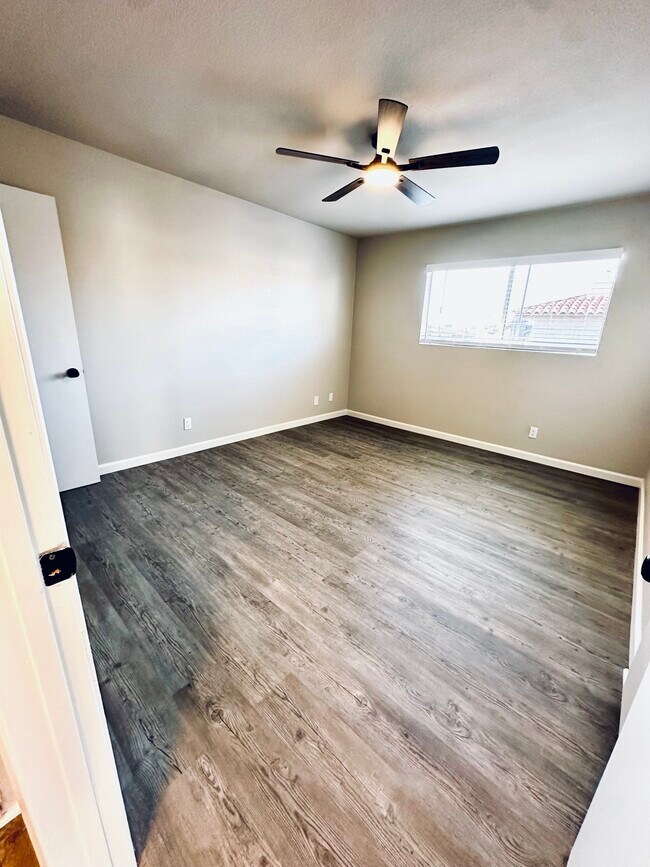 Foto del edificio - 16752 Lynn Ln