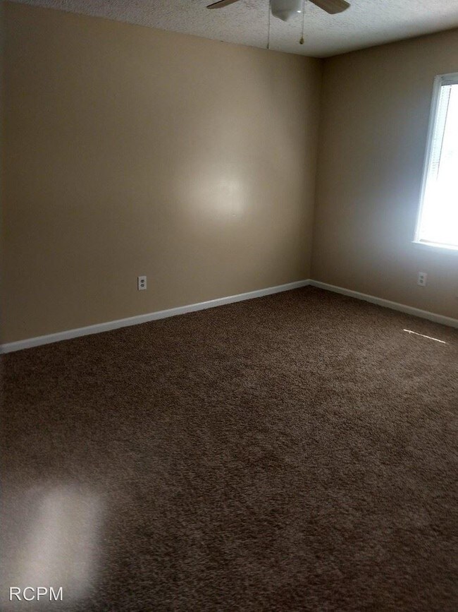 Foto del edificio - 1507 Medland Rd NW