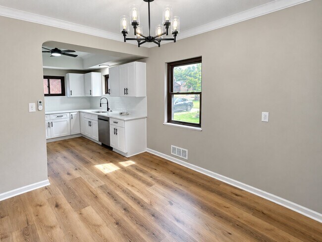 Foto del edificio - 25855 Highland Rd