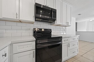 Building Photo - 2603 Shady Bayou Ln