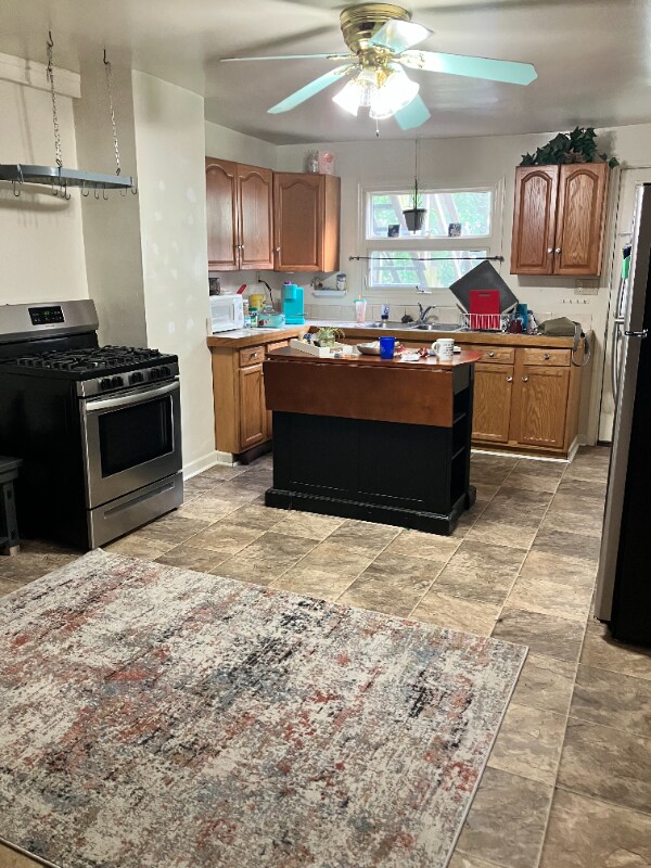 Foto principal - 447 3rd St