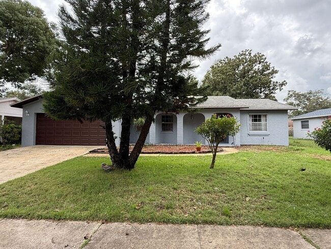 Foto del edificio - Englewood Park 3 bedroom, 2 bath available...