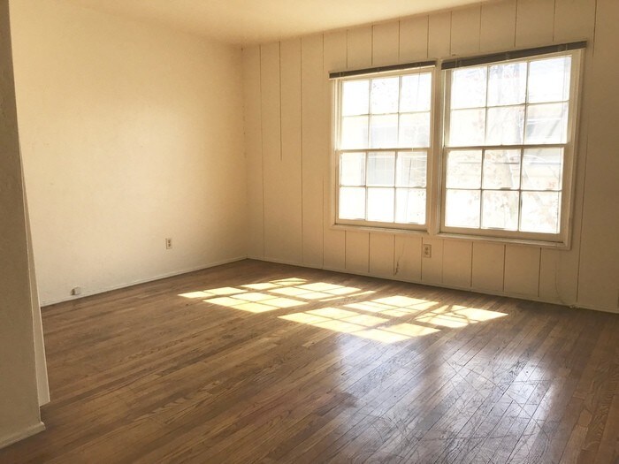 Foto del edificio - Hillcrest One Bedroom!