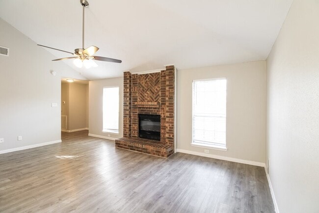 Foto del edificio - 3010 Twinleaf Dr