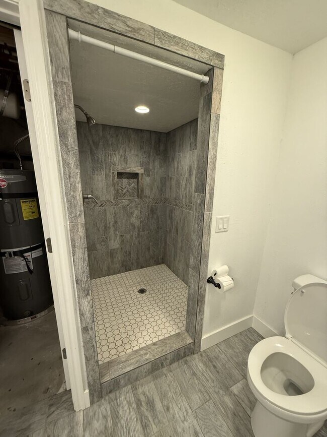 Foto del edificio - Gorgeous Basement Apartment in Moroni