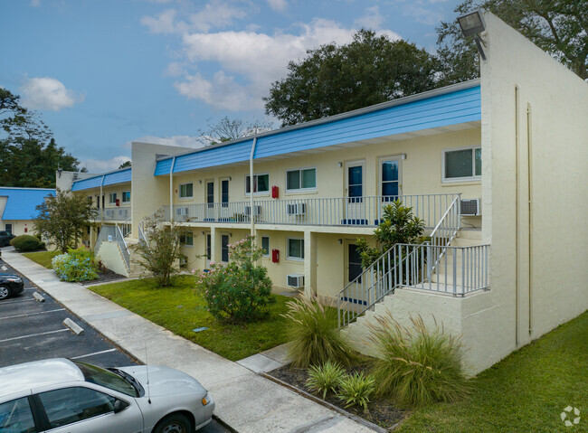 Building - Trollie Lane Apartments