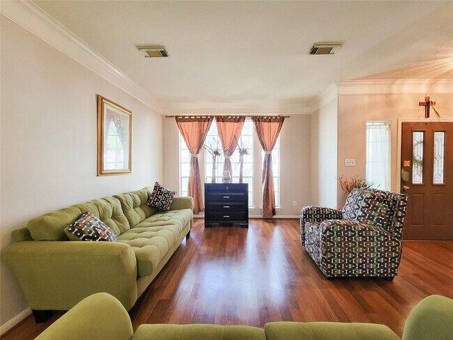 Foto del edificio - 8002 Weeping Willow Pl