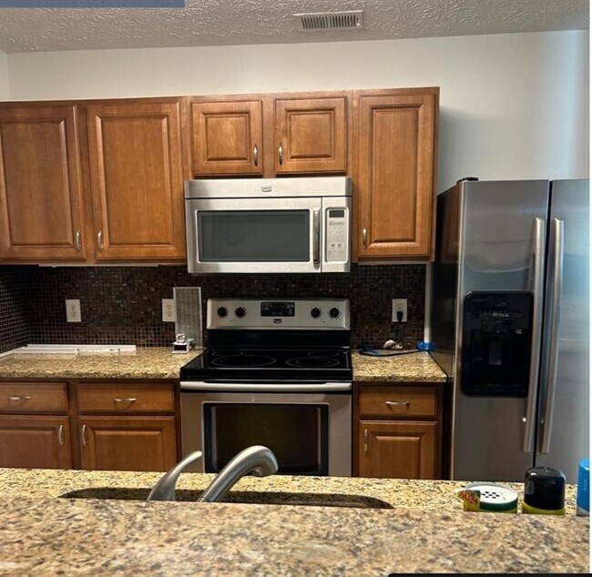 Building Photo - 10101 Waldrop Pl