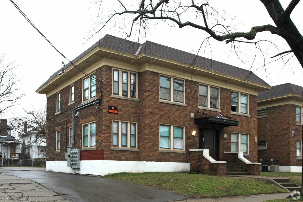 Primary Photo - Shawnee Apartments