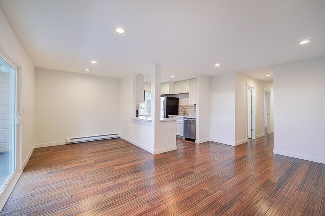 Photo - 2bd/1ba Kirkland Condo