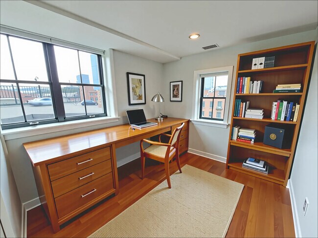 Building Photo - 557 Columbus Ave