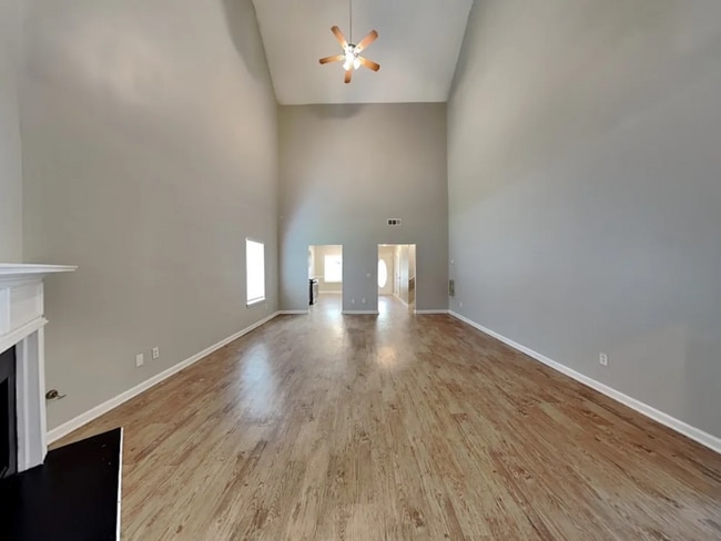 Building Photo - 2530 Thunder Basin Way