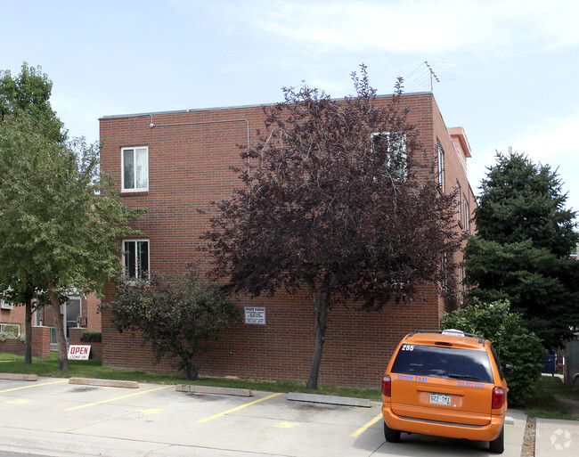 Building Photo - Front Range Apartments