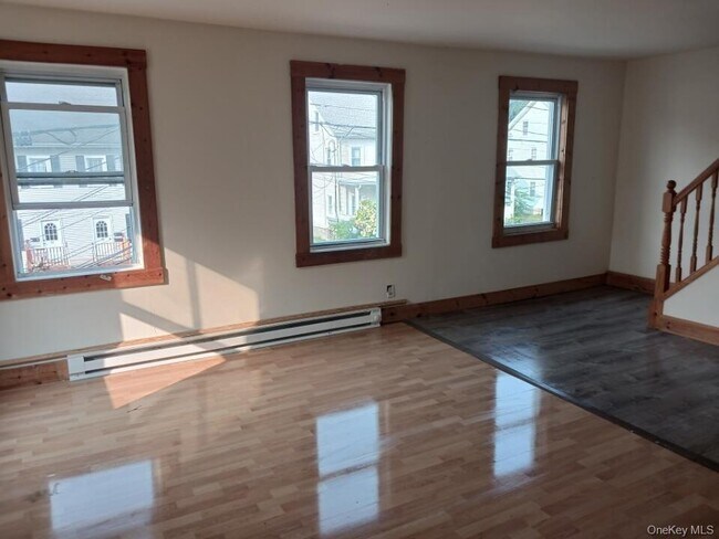 Foto del edificio - 24 Franklindale Ave