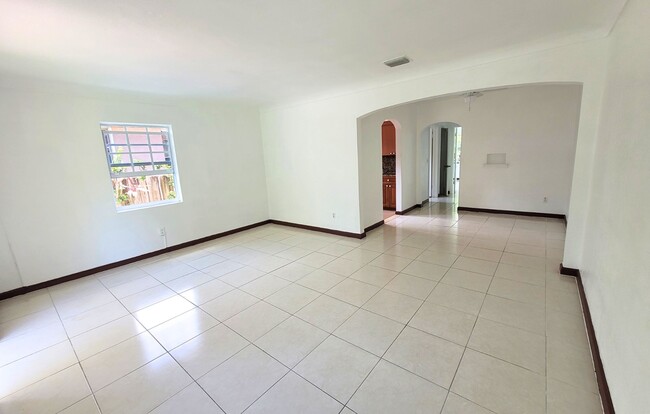 Foto del edificio - 1429 NE 147th St