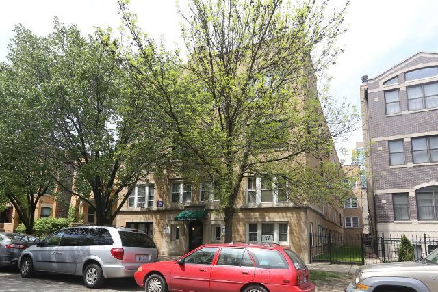 Foto principal - 819 W Waveland Ave