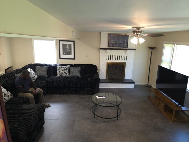 Foto del edificio - 1495 Beach Ave