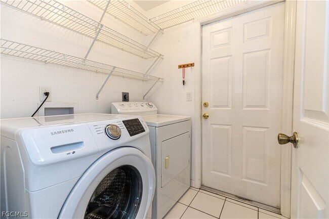 Foto del edificio - 417 SE 21st Terrace