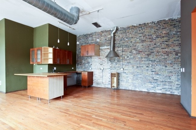 Foto del edificio - 9138-9140 S Baltimore Ave