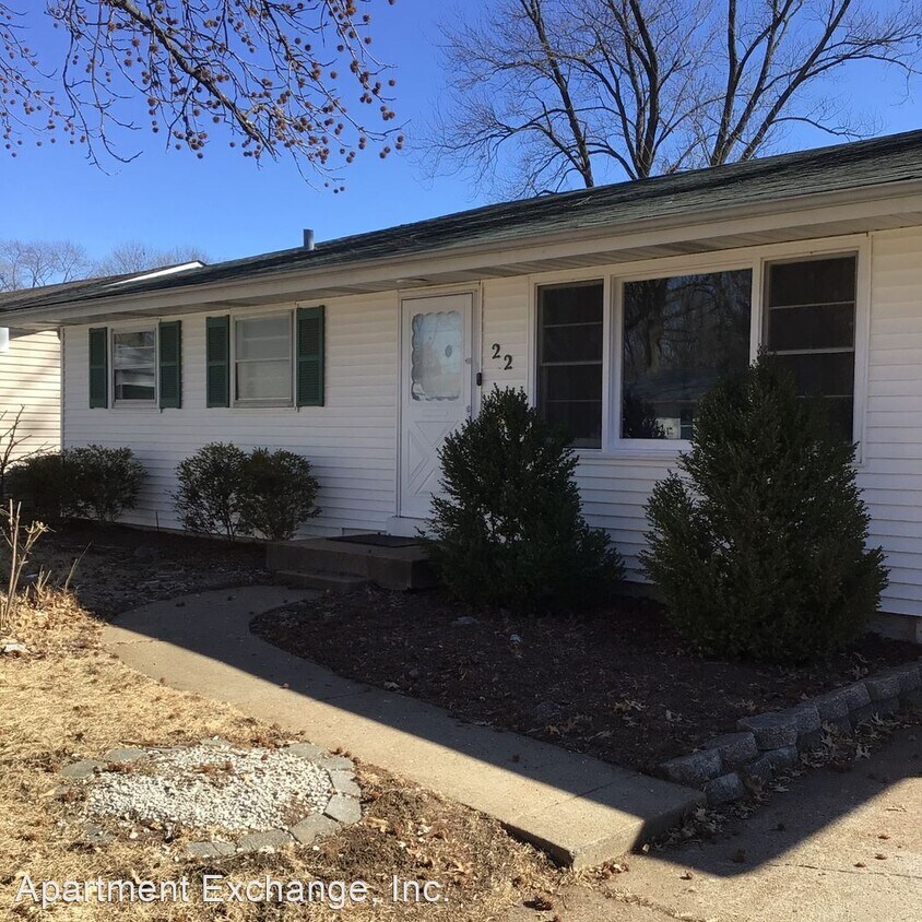 Primary Photo - 3 br, 1 bath House - 22 Manor Dr.